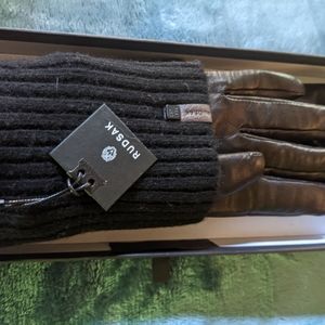 Leather and knit gloves